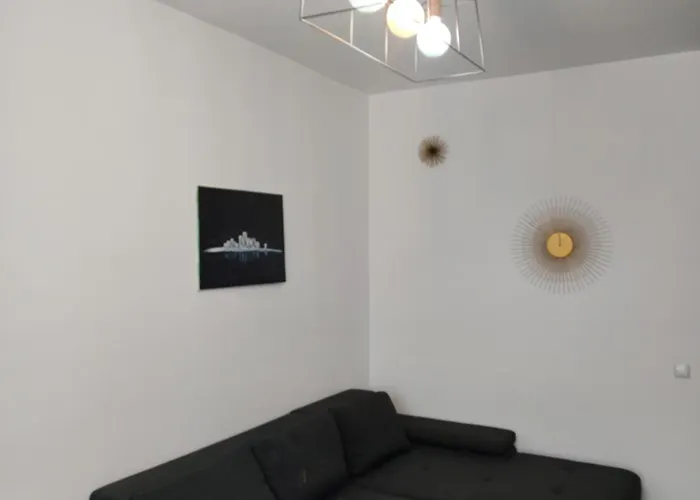 Apartment Luxury Modern Free Parking Air Conditioning Netflix Superb Bright View Balcony Self Check In Militari