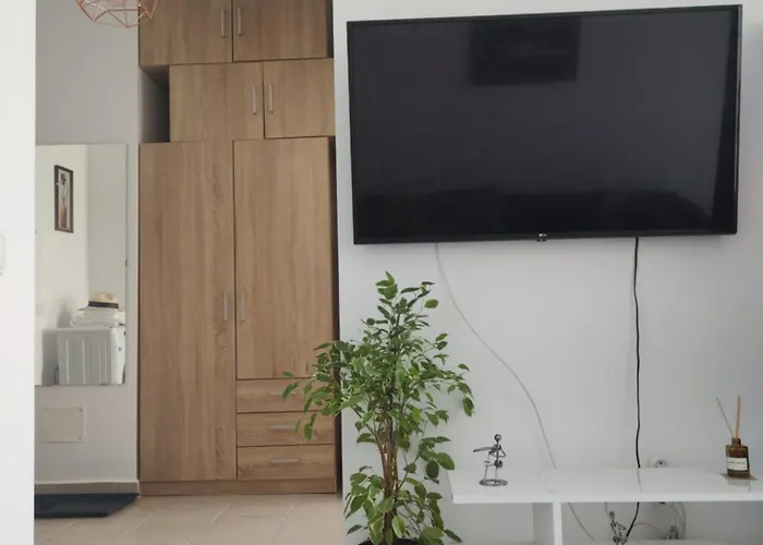 公寓 Luxury Modern Free Parking Air Conditioning Netflix Superb Bright View Balcony Self Check In Militari 布加勒斯特