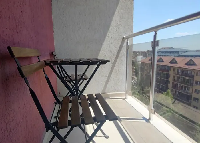 Luxury Modern Free Parking Air Conditioning Netflix Superb Bright View Balcony Self Check In Militari *