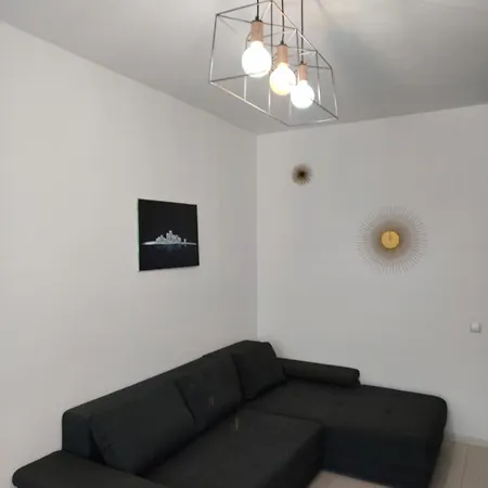 Apartment Luxury Modern Free Parking Air Conditioning Netflix Superb Bright View Balcony Self Check In Militari