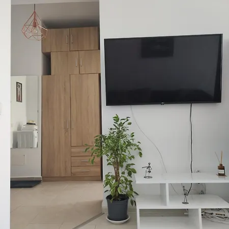 公寓 Luxury Modern Free Parking Air Conditioning Netflix Superb Bright View Balcony Self Check In Militari 布加勒斯特